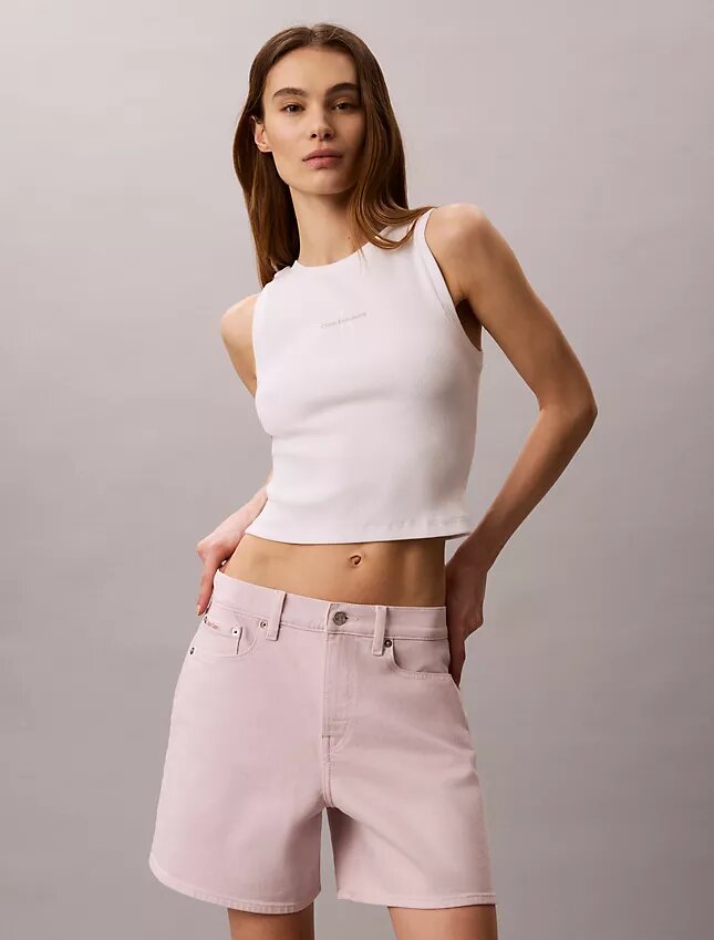 Pantalones cortos de talle alto y corte en A teñidos en prenda Pantalones cortos de talle alto y corte en A teñidos en prenda