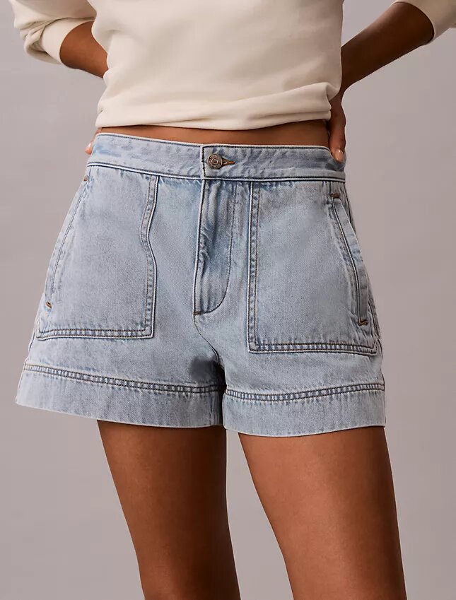 Pantalones cortos utilitarios de Denim Pantalones cortos utilitarios de Denim