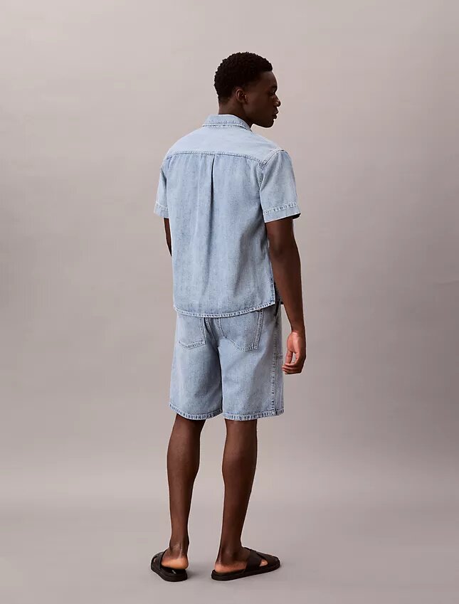 Pantalones cortos utilitarios de Denim Pantalones cortos utilitarios de Denim