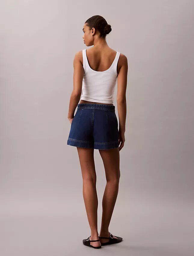 Pantalones cortos utilitarios de Denim Pantalones cortos utilitarios de Denim