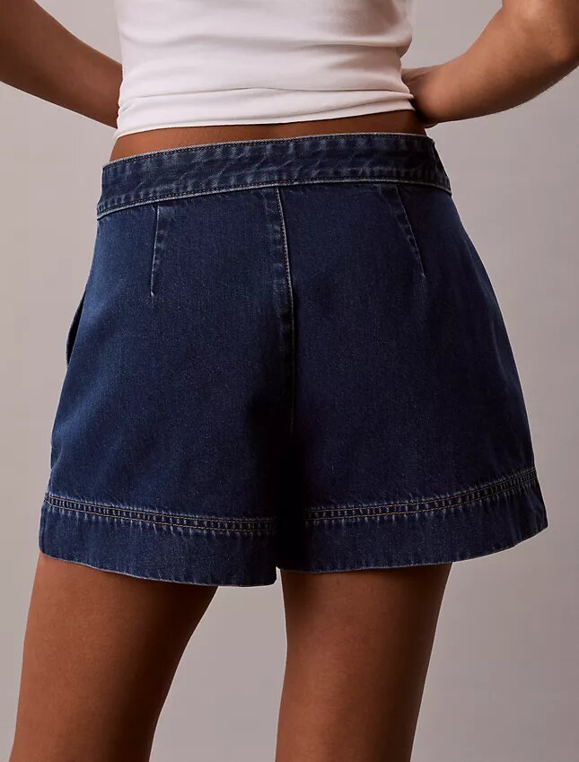 Pantalones cortos utilitarios de Denim Pantalones cortos utilitarios de Denim