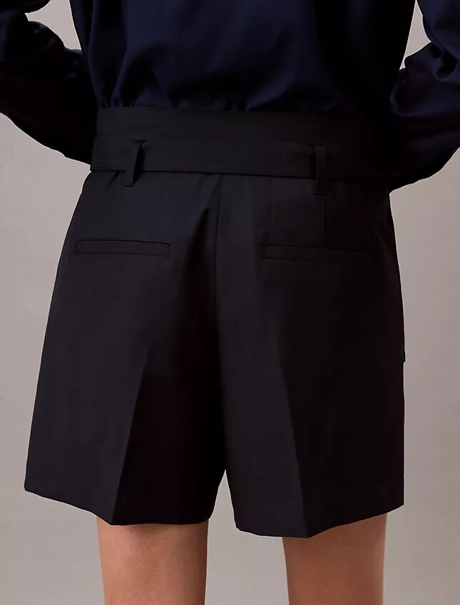 Pantalones cortos utilitarios de mezcla de lana con diseño en espiga Pantalones cortos utilitarios de mezcla de lana con diseño en espiga