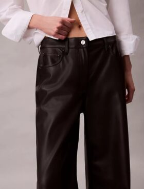 Pantalones de 5 bolsillos de imitación de cuero