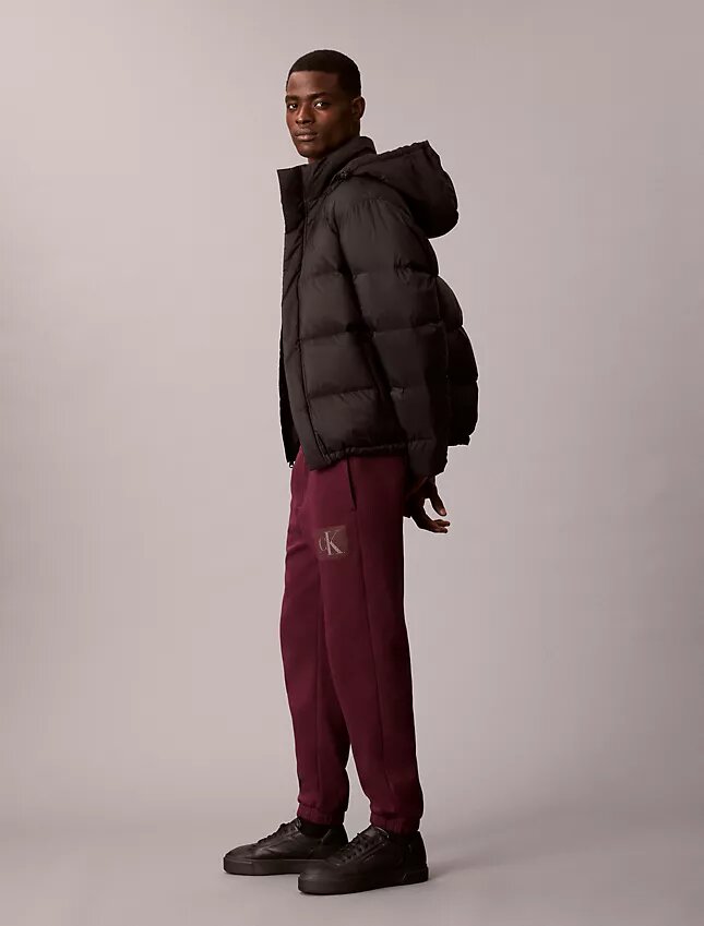 Pantalones de chándal con gráfico de Monogram en capas de felpa Pantalones de chándal con gráfico de Monogram en capas de felpa