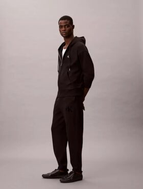 Pantalones de chándal con parche de monograma de felpa