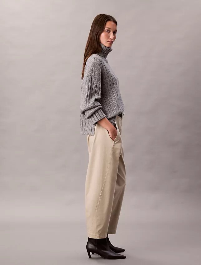 Pantalones de corte recto de sarga elástica de algodón Pantalones de corte recto de sarga elástica de algodón