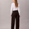 Pantalones de corte recto de sarga elástica de algodón Pantalones de corte recto de sarga elástica de algodón