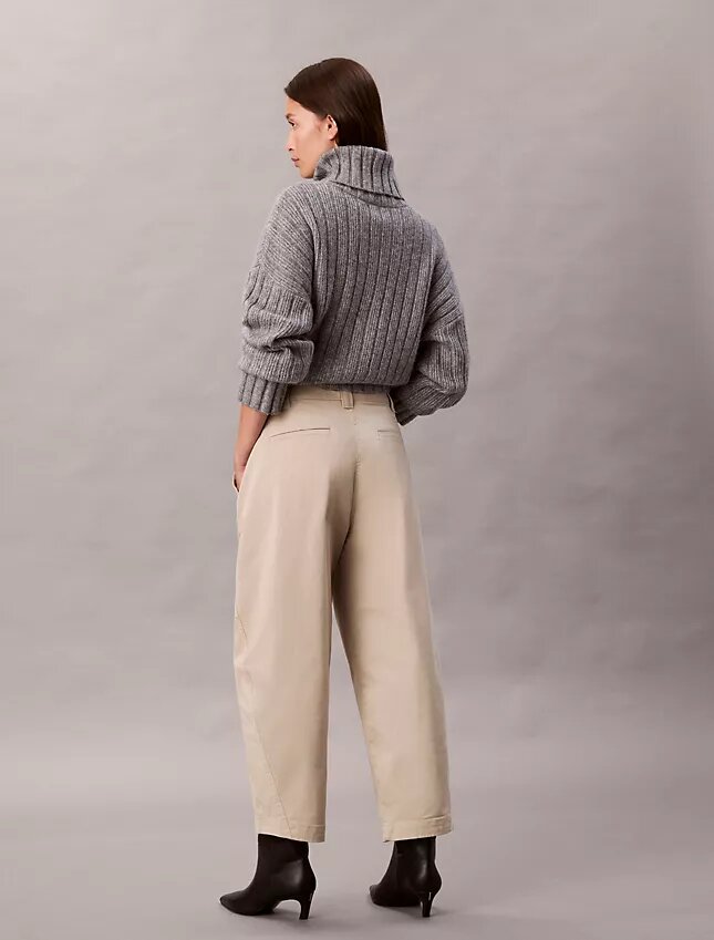 Pantalones de corte recto de sarga elástica de algodón Pantalones de corte recto de sarga elástica de algodón