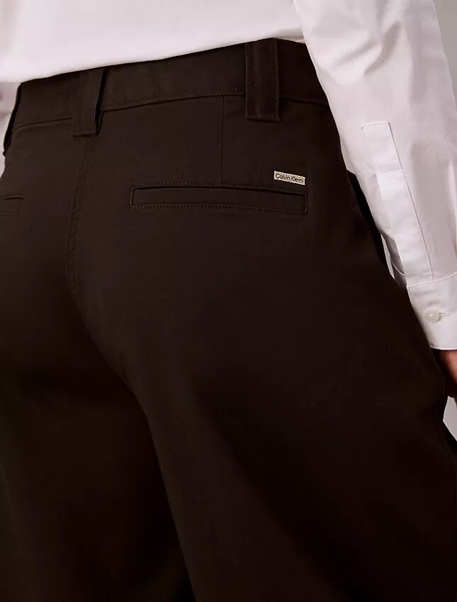 Pantalones de corte recto de sarga elástica de algodón Pantalones de corte recto de sarga elástica de algodón