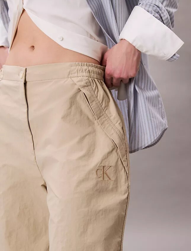 Pantalones de paracaídas de nailon arrugado Pantalones de paracaídas de nailon arrugado