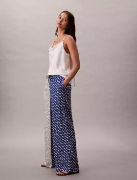 Pantalones de pierna ancha de sarga de viscosa estampada