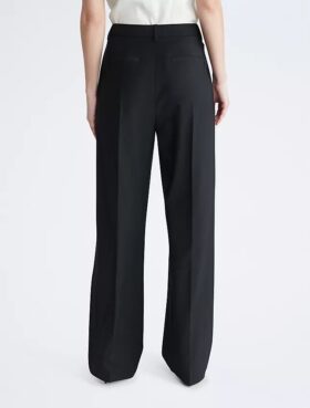 Pantalones de pierna ancha entallados