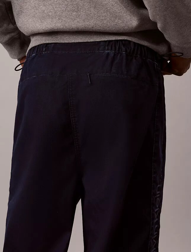 Pantalones deportivos de Denim índigo ligero Pantalones deportivos de Denim índigo ligero