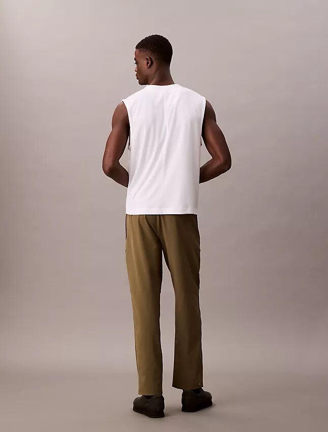 Pantalones deportivos modernos de tejido Pantalones deportivos modernos de tejido