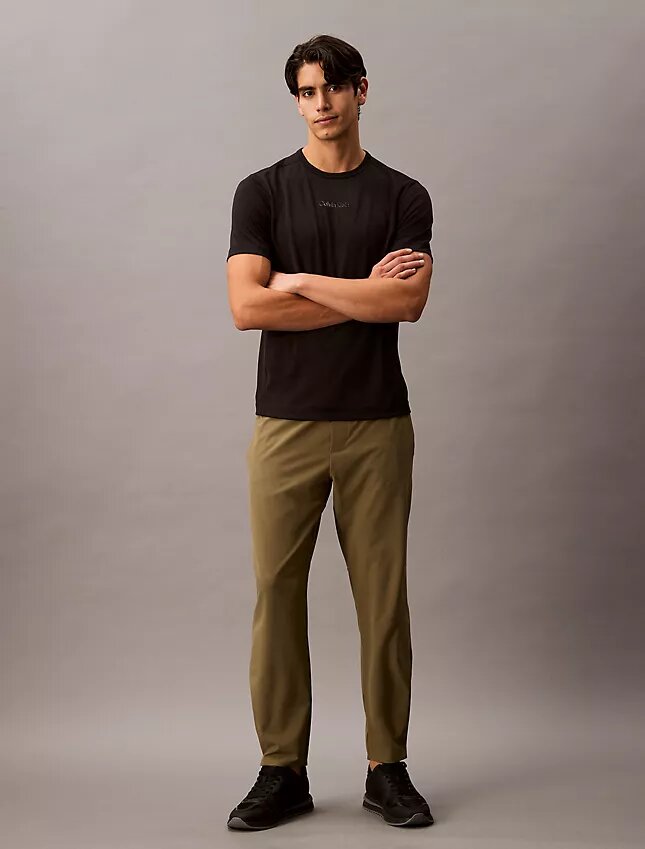 Pantalones deportivos modernos de tejido Pantalones deportivos modernos de tejido