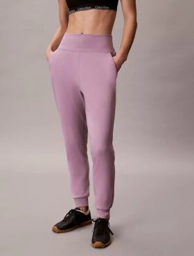 Pantalones deportivos suaves