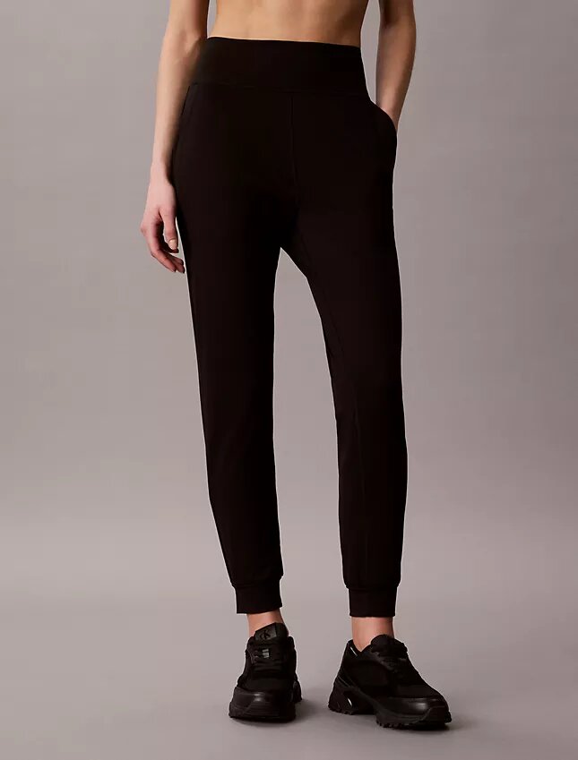 Pantalones deportivos suaves Pantalones deportivos suaves
