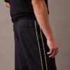 Pantalones holgados y ajustados Pantalones holgados y ajustados