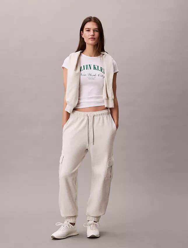 Pantalones joggers cargo de felpa con Monogram Pantalones joggers cargo de felpa con Monogram