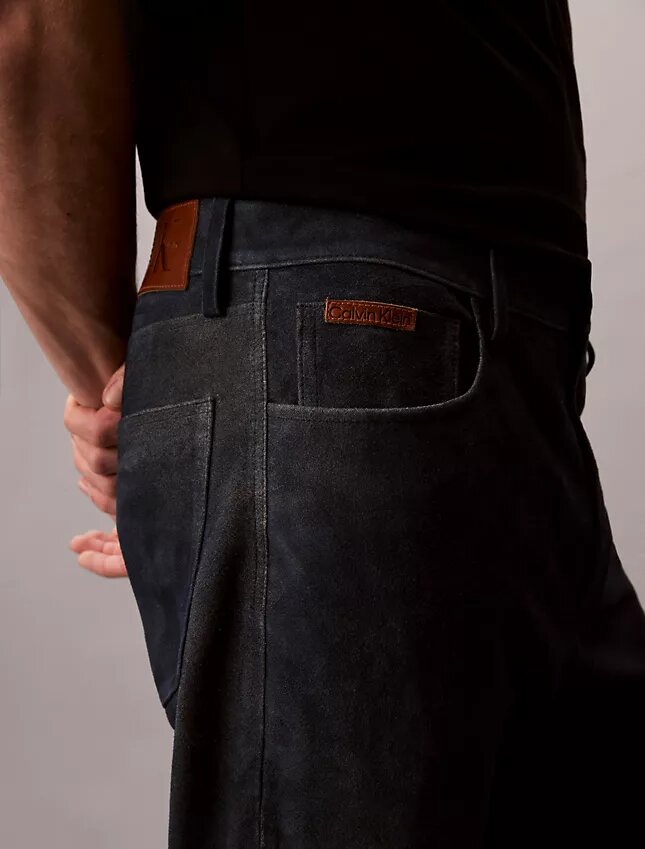 Pantalones rectos de gamuza estilo años 90 Pantalones rectos de gamuza estilo años 90