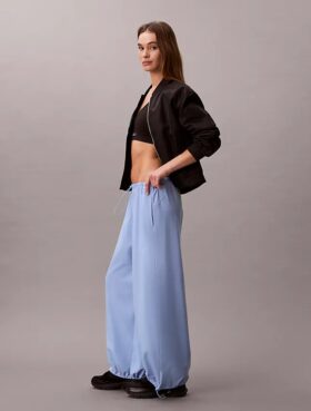 Pantalones tipo paracaidista tejidos Pantalones tipo paracaidista tejidos