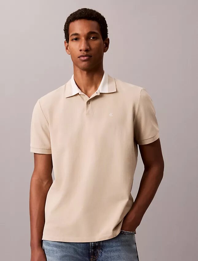 Polo con cuello de piqué en bloques de color Polo con cuello de piqué en bloques de color