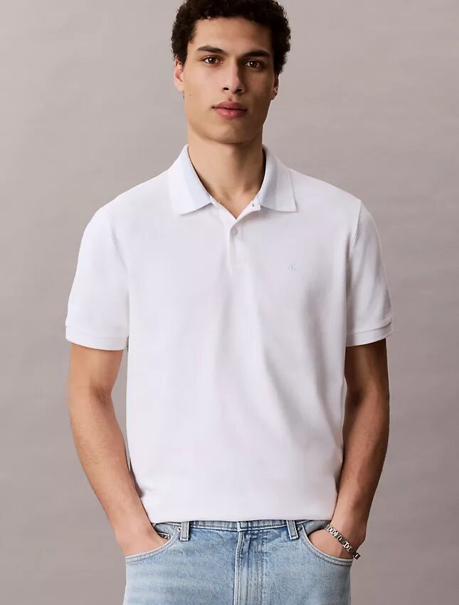 Polo con cuello de piqué en bloques de color Polo con cuello de piqué en bloques de color