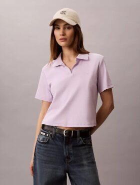 Polo de algodón con ribete contorneado