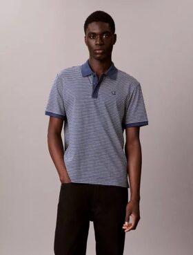 Polo de rayas universitarias