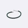 Pulsera de cuero con placa de identificación biselada