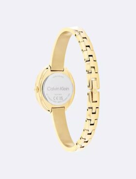 Reloj con bisel contorneado Reloj con bisel contorneado