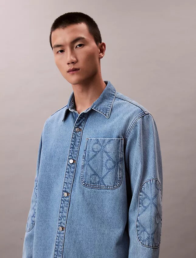 Sobrecamiseta Denim con emblema de los 90 Sobrecamiseta Denim con emblema de los 90