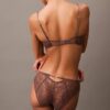 Sujetador balconette Unlined de encaje floral negro de CK Sujetador balconette Unlined de encaje floral negro de CK