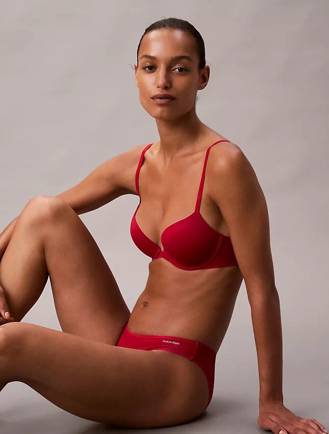 Sujetador Push-Up con escote profundo de ajuste Perfectly Fit Sujetador Push-Up con escote profundo de ajuste Perfectly Fit