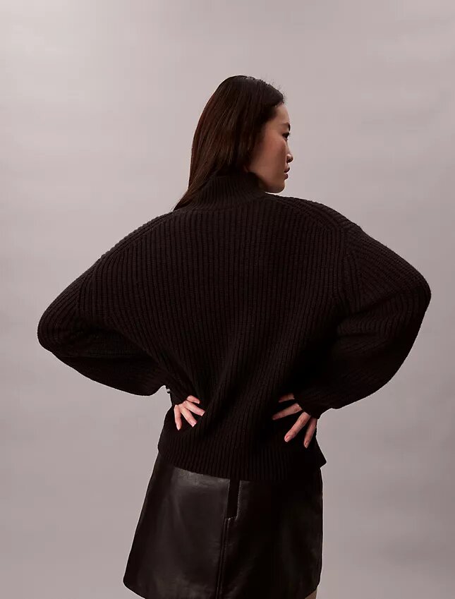 Suéter de cuello alto holgado con canalé grueso Suéter de cuello alto holgado con canalé grueso