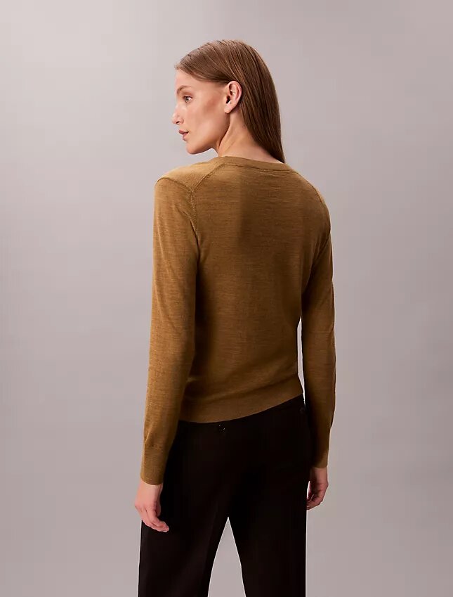 Suéter de cuello en V de lana merino Suéter de cuello en V de lana merino