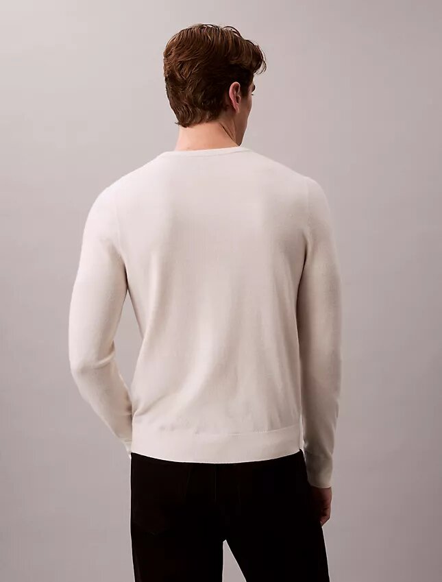 Suéter de cuello redondo de mezcla de merino extrafina Suéter de cuello redondo de mezcla de merino extrafina