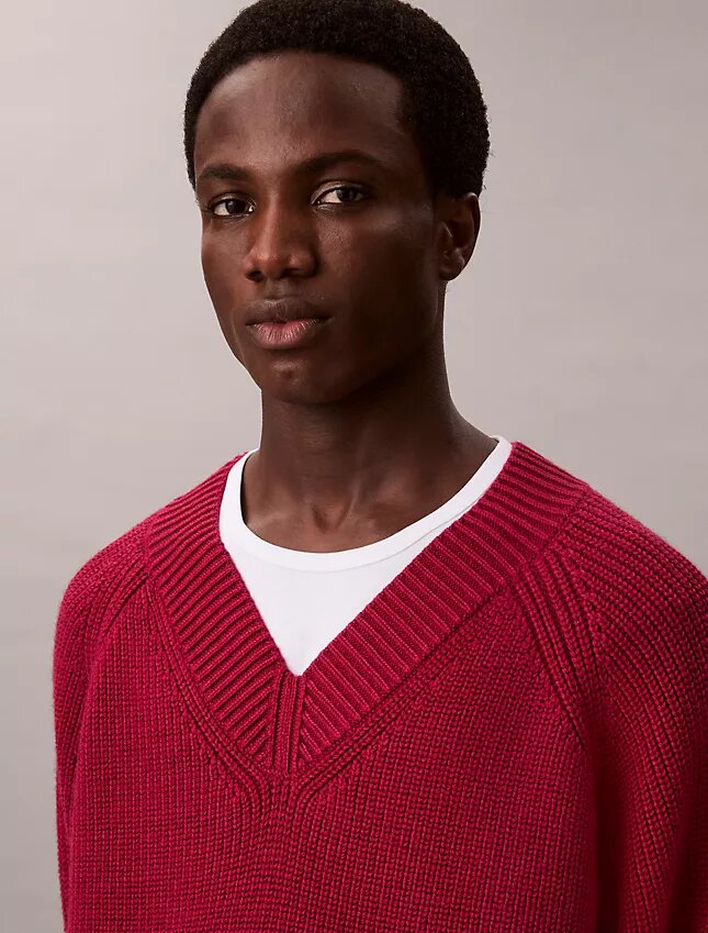 Suéter holgado con cuello en V de mezcla de lana merino Suéter holgado con cuello en V de mezcla de lana merino