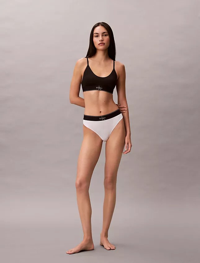 Tanga elástica de microfibra con monograma gráfico Tanga elástica de microfibra con monograma gráfico
