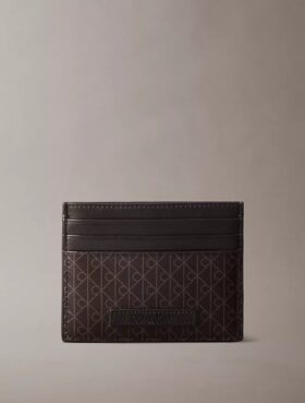 Tarjetero con logotipos impresos por toda la superficie