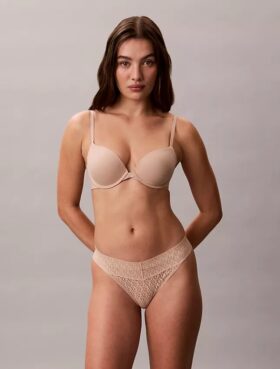 Thong de encaje con logotipo icónico