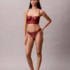 Thong de encaje floral negro de CK Black Thong de encaje floral negro de CK Black