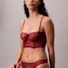 Thong de encaje floral negro de CK Black Thong de encaje floral negro de CK Black