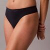 Thong flexible con costuras Thong flexible con costuras