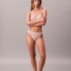 Thong flexible con costuras Thong flexible con costuras