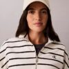 Top corto de felpa con Monogram a rayas Top corto de felpa con Monogram a rayas