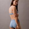 Top de bikini triangular con logo moderno Top de bikini triangular con logo moderno