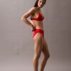 Top de bikini triangular con logo moderno Top de bikini triangular con logo moderno