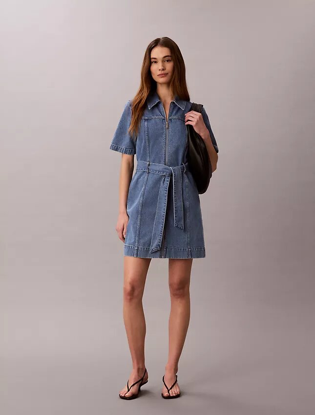 Vestido camisero de Denim con cinturón Vestido camisero de Denim con cinturón