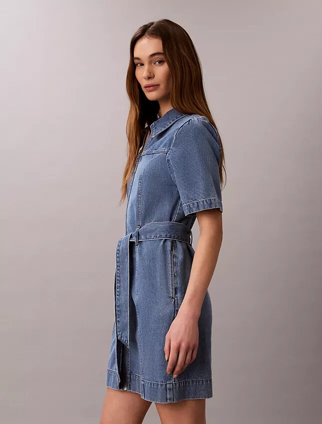 Vestido camisero de Denim con cinturón Vestido camisero de Denim con cinturón